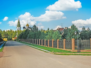 Коттеджный поселок Европа по Ильинскому шоссе в 22 км от Москвы. Элитная недвижимость в КП Европа в Подмосковье - Кедры - 2922