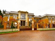 Продажа дома Романово-2 1444 м² Рублево-Успенское шоссе - 380994 - foto_bw