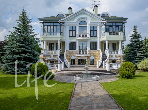 Продажа дома Лапино 860 м² Рублево-Успенское шоссе - 485389 - foto_fs